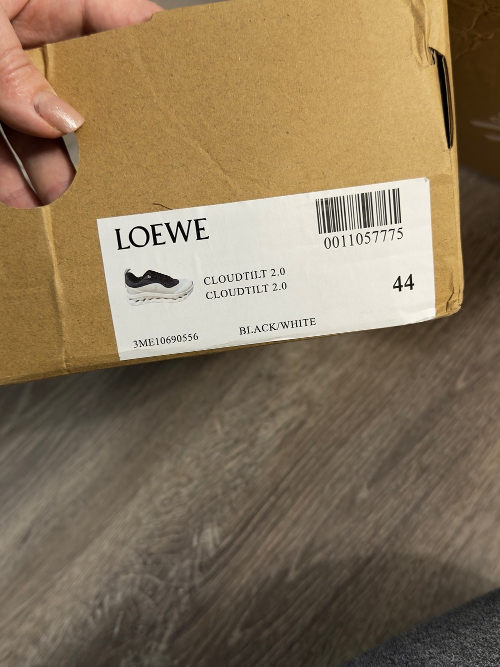 On Loewe Cloudilt Men's Black & White Athletic Sneakers 10.5 - Picture 8 of 8